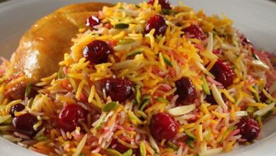 طرز تهیه آلبالو پلوی مجلسی با مرغ؛ یک غذای خوشمزه و خوش عطر تابستانی